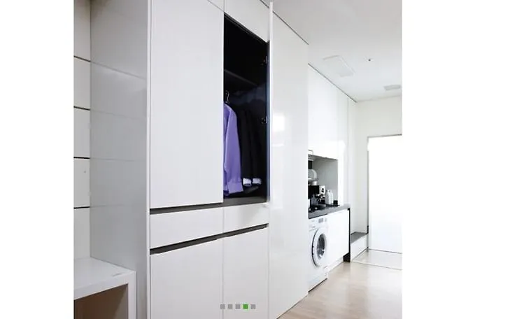 Gangnam Station Central Residence Seoel 0*,